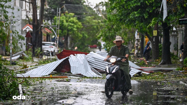 vietnam-alarmda-500-bin-kisiye-tahliye-emri-Gvy6Jxja.jpg