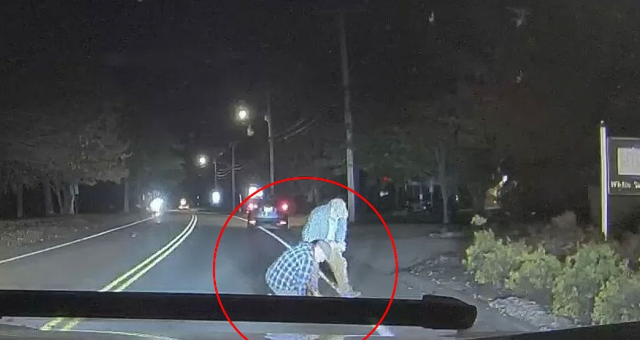 arabadan dusen 310 bin tlyi cebine atip kacti polis mahalleliye cagri yapti uIuDZHtj.jpg