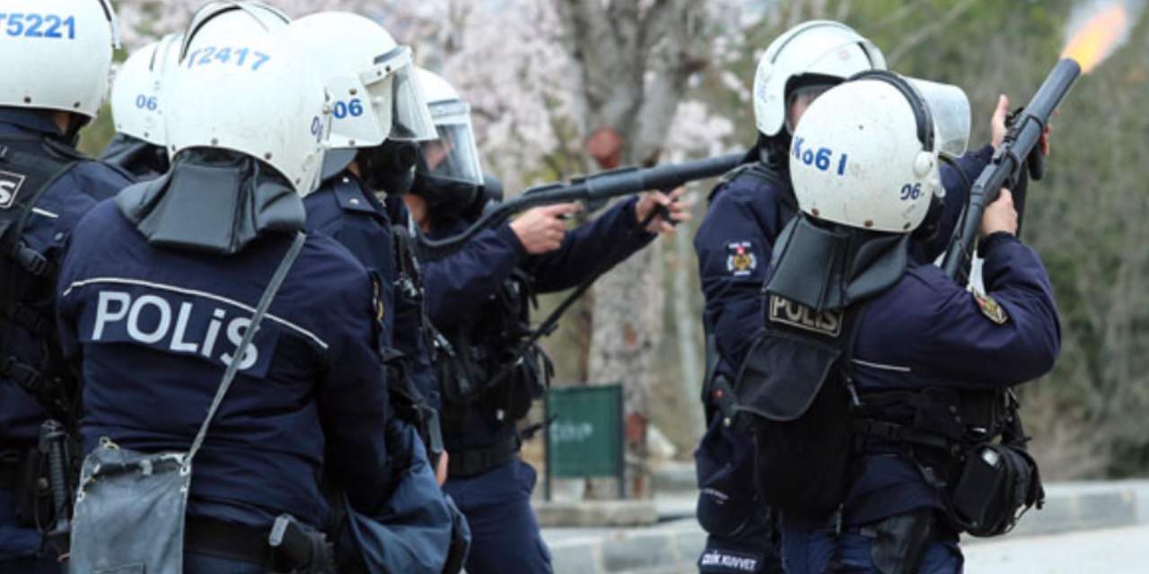 polisler eylem yapma karari aldi son karar onlari da cileden cikardi PCiiEDOd.jpg