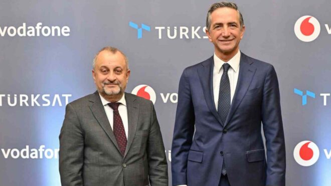 Türksat ve Vodafone, fiber altyapı için stratejik iş birliği gerçekleştirdi