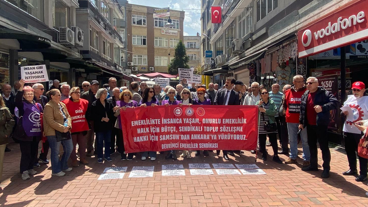 emekliler-samsunda-meydanlara-akti-mxnpkGbN