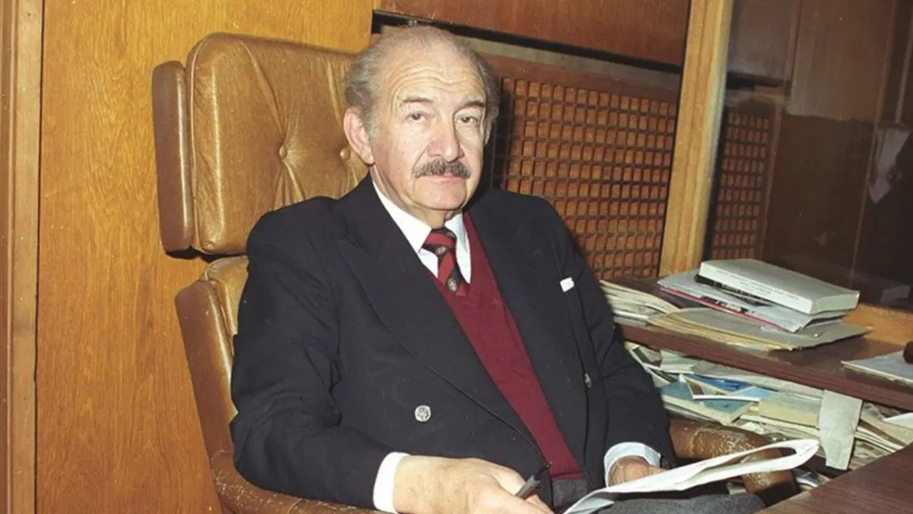 Haldun Taner: Türk Tiyatrosunun Epik ve Kabare Ustası